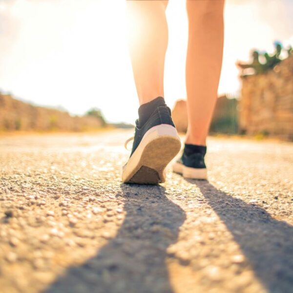 6 Powerful Anti-Aging Benefits of Walking
